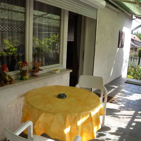 8 * Balatonbereny