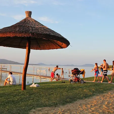 In - Balaton 18075 * Balatonberény