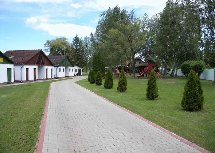 In - Balaton 18075 בית נופש *