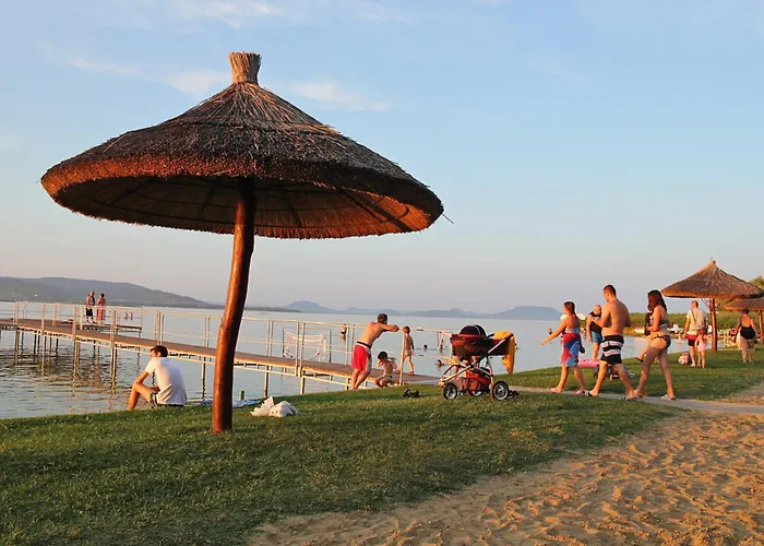 In - Balaton 18075 * Balatonberény